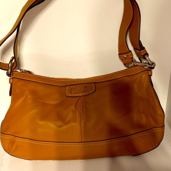 Coach Handbag - Picture 1 of 4